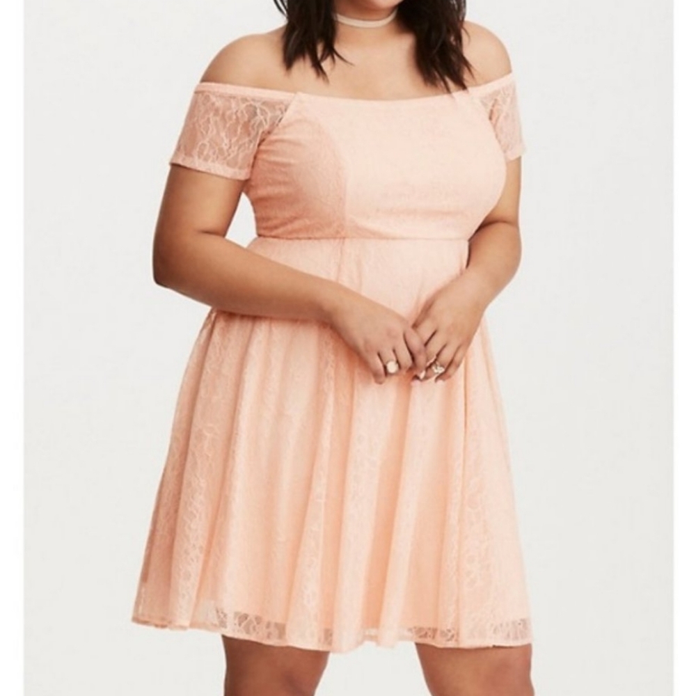 Off shoulder pink lace torrid dress